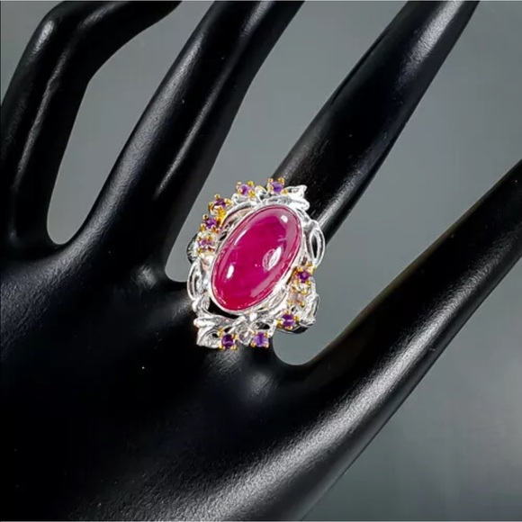 Exquisite 17 by 9mm Genuine Ruby Cabochon Ring - Picture 6 of 10